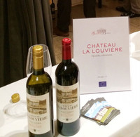 bouteilles Château La Louvière 2011